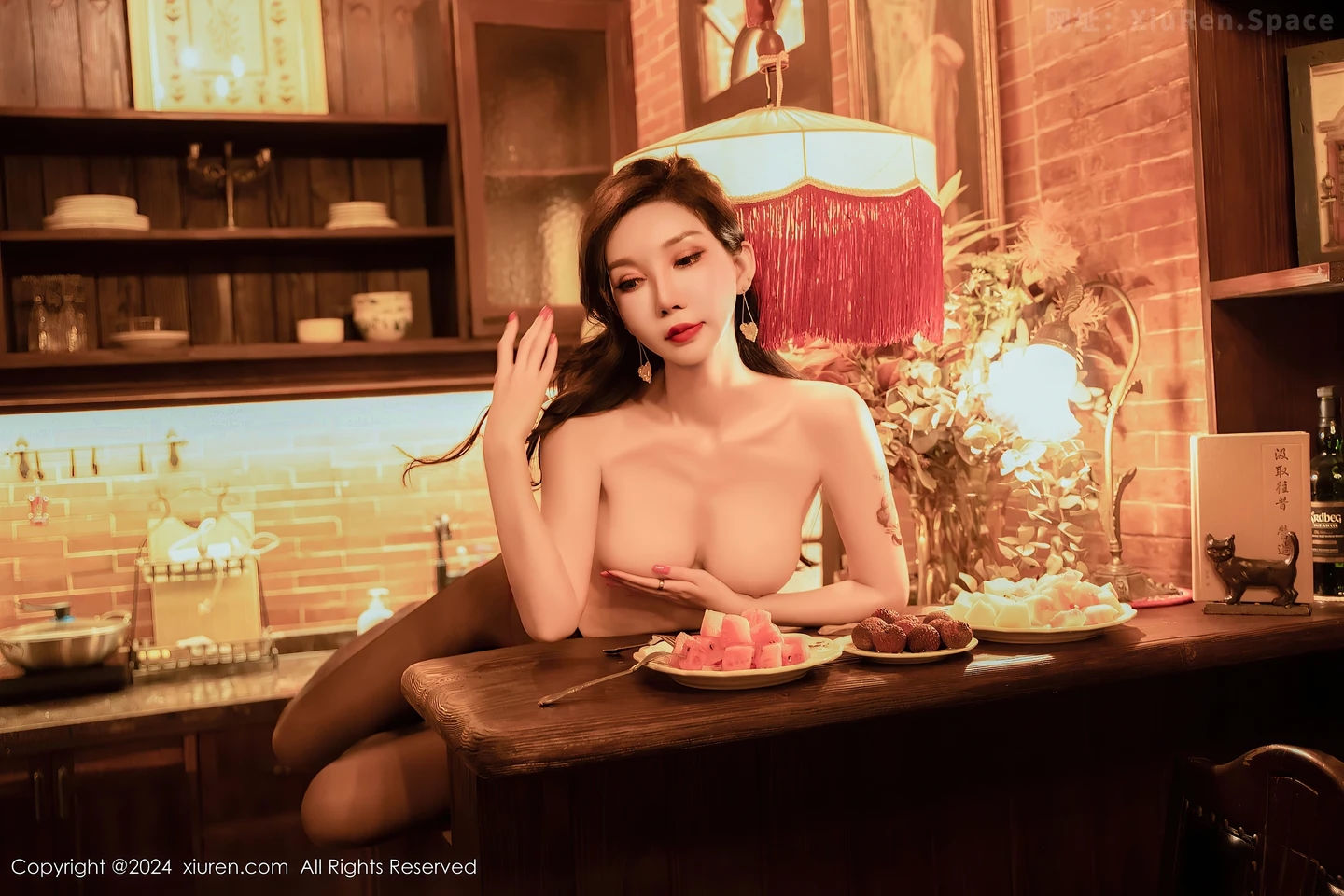 图片[3]-[XiuRen秀人网] VOL.9005 模特陈怡曼私房性感红色布兜配开档黑丝秀丰满身材诱惑撩人写真91P-秀人网官方网站